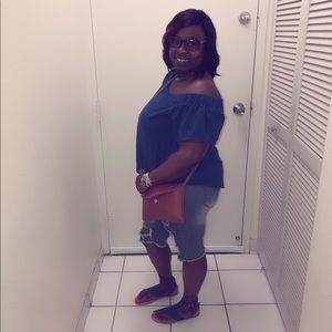 Meet your Posher, Aisha